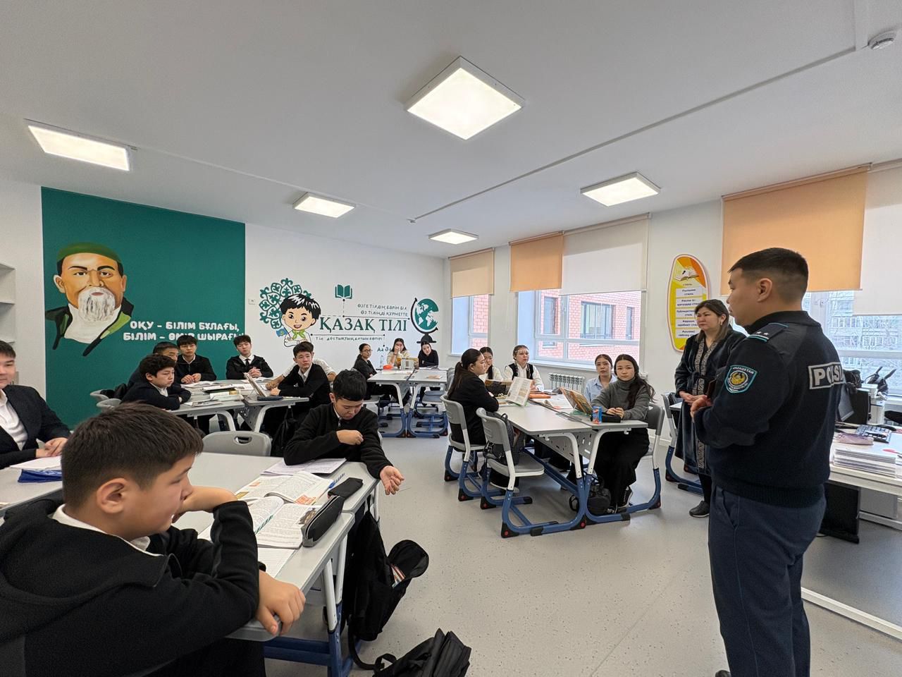 مەكتەپتەگى قۇقىق بۇزۋشىلىقتىڭ الدىن الۋ جولدارى تالقىلاندى