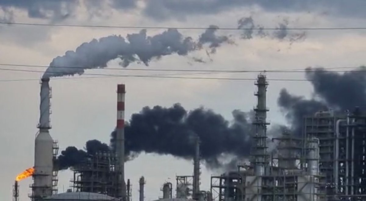 اتىراۋ ەكولوگتەرى مۇناي وڭدەۋ زاۋىتىن ءالى تەكسەرىپ جاتىر