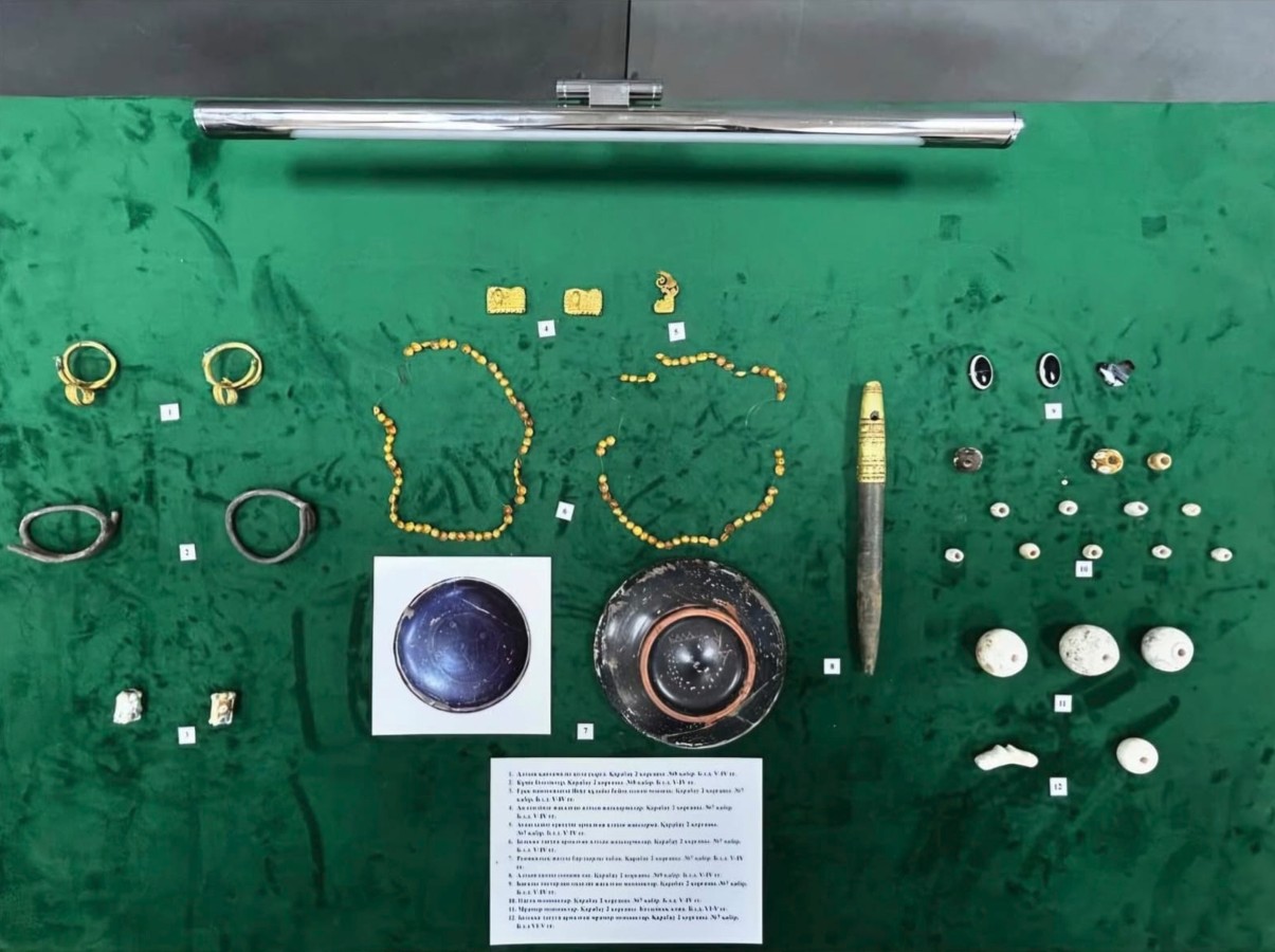 ەنەوليت داۋىرىنەن جەتكەن قازىنا