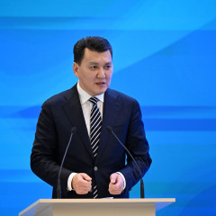 ەرلان قارين: جاڭا كونستيتۋتسيا ەلىمىز قايدا بارا جاتىر جانە قازاقستان بولاشاقتا قانداي بولادى دەگەن سۇراققا جاۋاپ بەرەدى