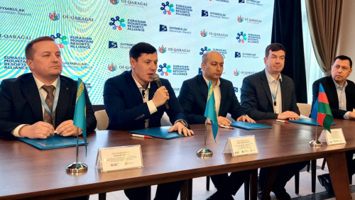 شىمبۇلاق پەن ەۋرازيانىڭ ايگىلى كۋرورتتارى جاسىل حارتياعا قول قويدى