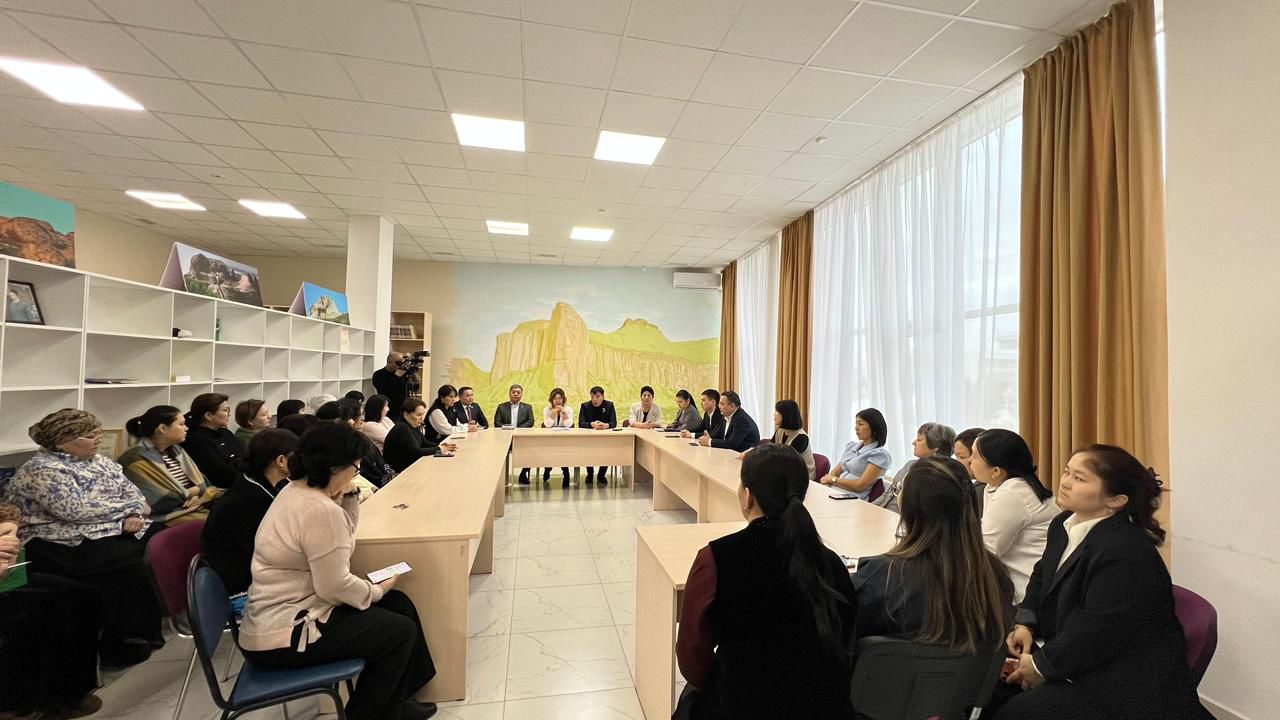 ماڭعىستاۋ وبلىستىق كىتاپحاناسىنىڭ ۇجىمى جاڭا كونستيتۋتسياعا قولداۋ ءبىلدىردى