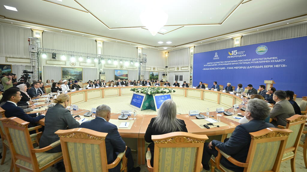 ماۋلەن اشىمباەۆ: جاڭا كونستيتۋتسياداعى ەكولوگيالىق ەرەجەلەردىڭ شىعىس قازاقستان ءۇشىن ماڭىزى زور