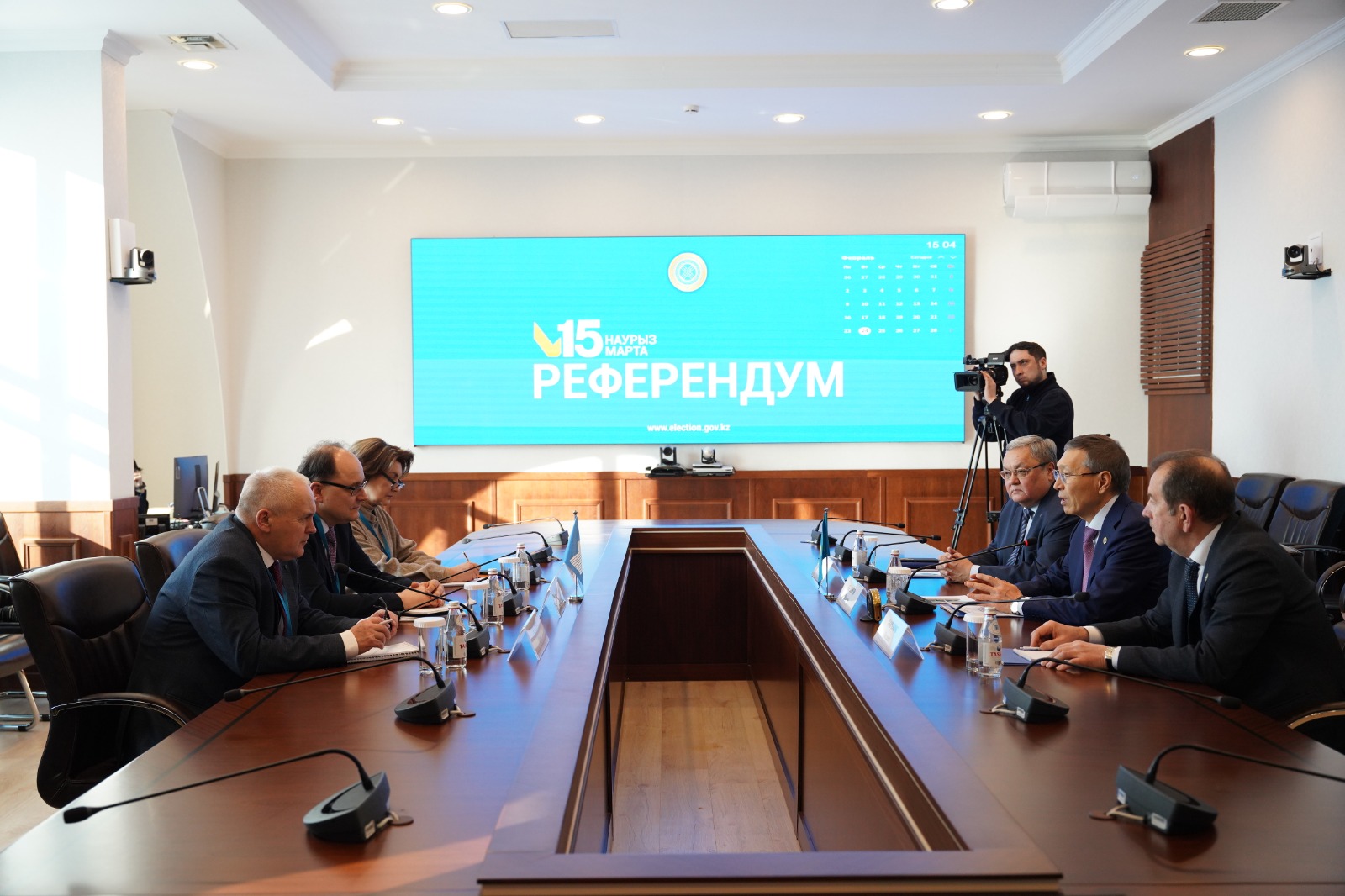 100-گە جۋىق بايقاۋشى قاتىسادى