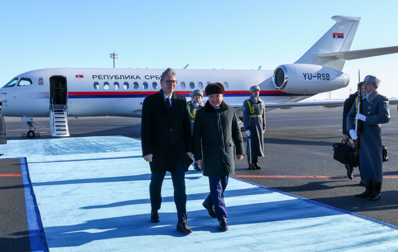 سەربيا پرەزيدەنتى استاناعا رەسمي ساپارمەن كەلدى