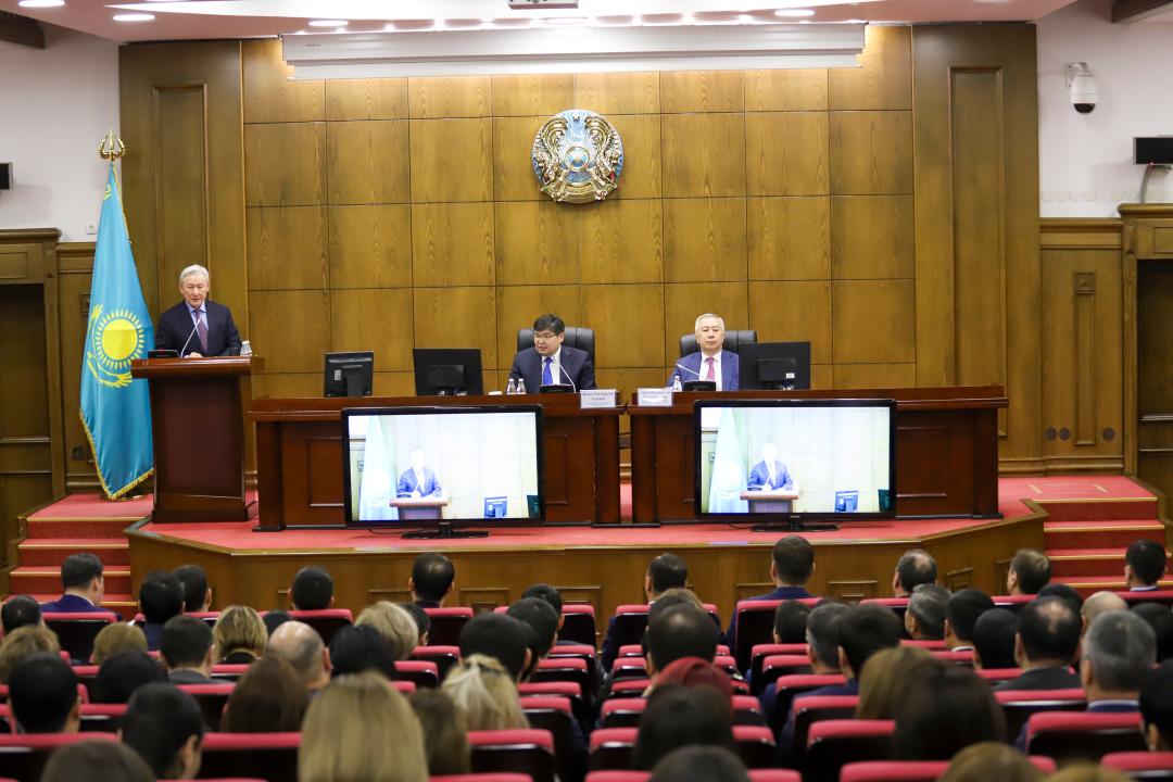 سەرىك جۇمانعارين: ەلىمىزدىڭ ءىجو مولشەرى 300 ملرد دوللاردان استى