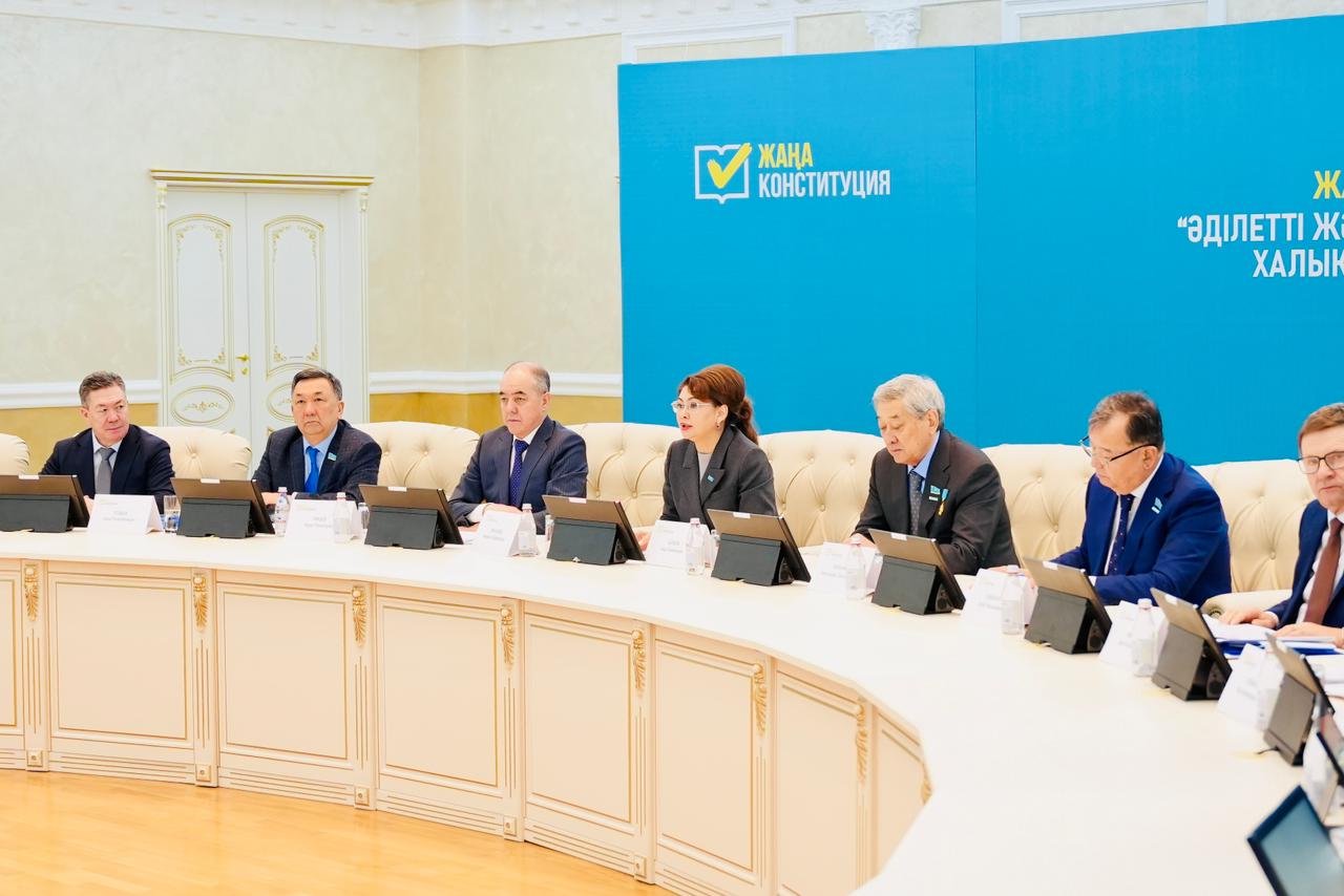 باتىس قازاقستان وبلىسىندا اتا زاڭ جوباسىنىڭ جاڭاشىلدىقتارى مەن باسىمدىقتارى ءتۇسىندىرىلدى