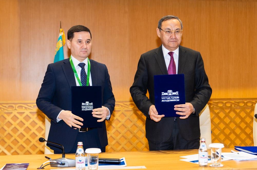 عىلىم سالاسىنداعى جاساندى ينتەللەكت