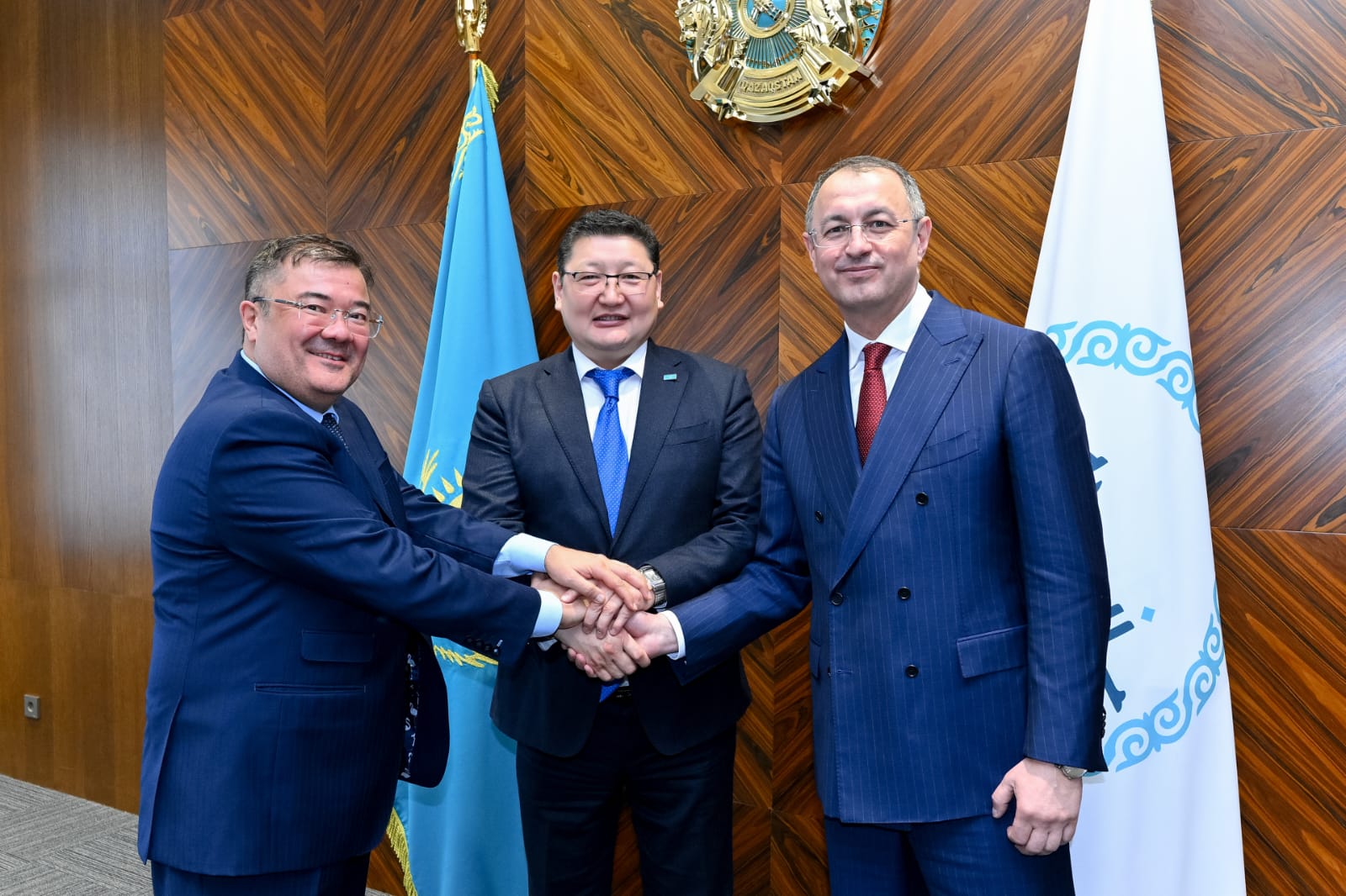 «ەلىماي» فۋتبول كلۋبىنا دەمەۋشى تابىلدى