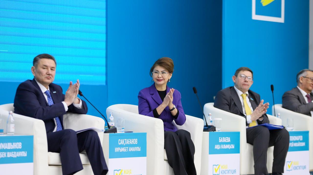 وسكەمەندەگى ۋنيۆەرسيتەتتە جاڭا كونستيتۋتسيا جانە رەفەرەندۋمدى قولداۋ ماسەلەسى تالقىلاندى