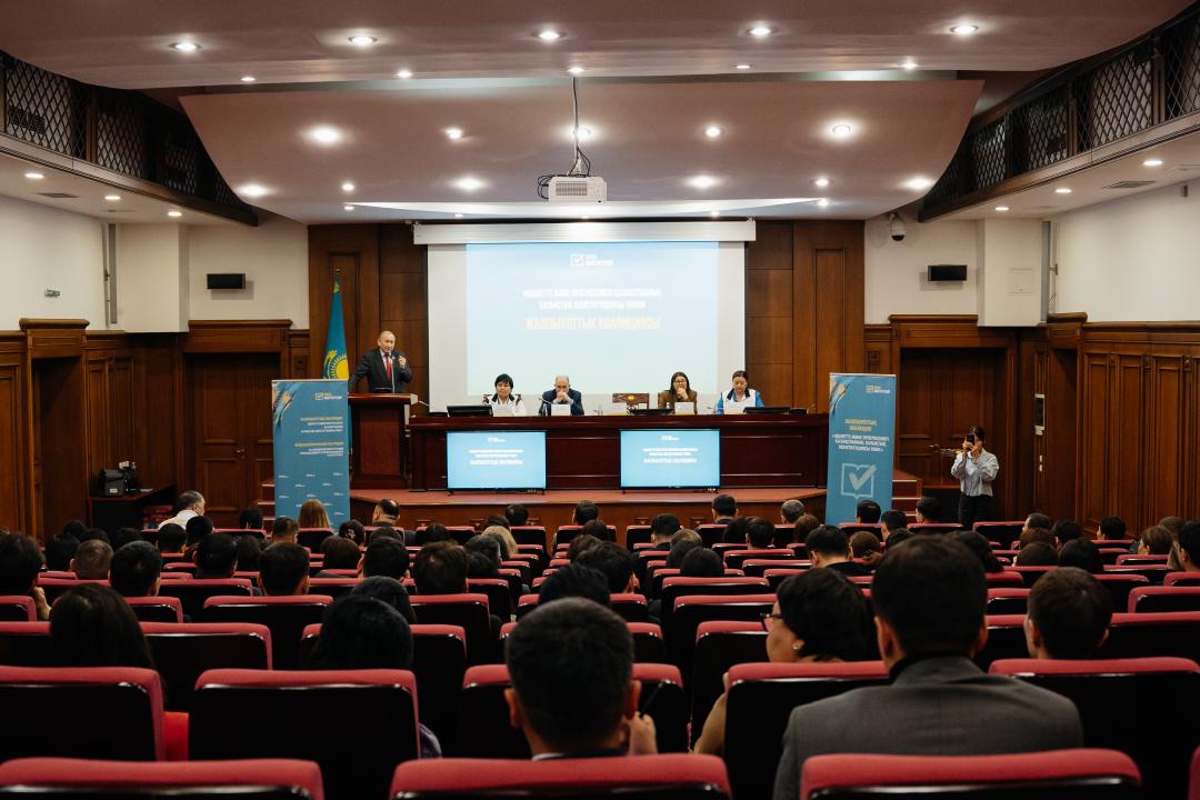 مادەنيەت جانە اقپارات مينيسترلىگىندە جاڭا كونستيتۋتسيا جوباسىن ءتۇسىندىرۋ جونىندە كەزدەسۋ ءوتتى