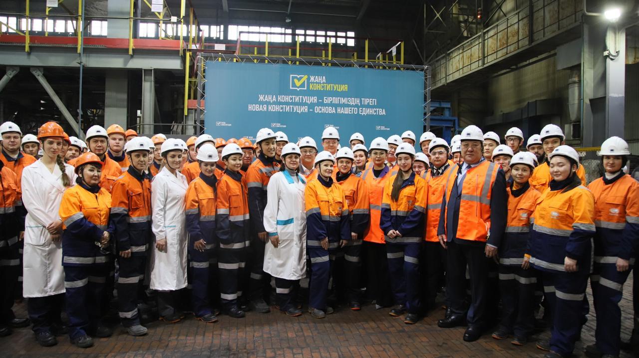 «قازتسينك» ۇجىمى كونستيتۋتسيالىق رەفورمانى قولدادى