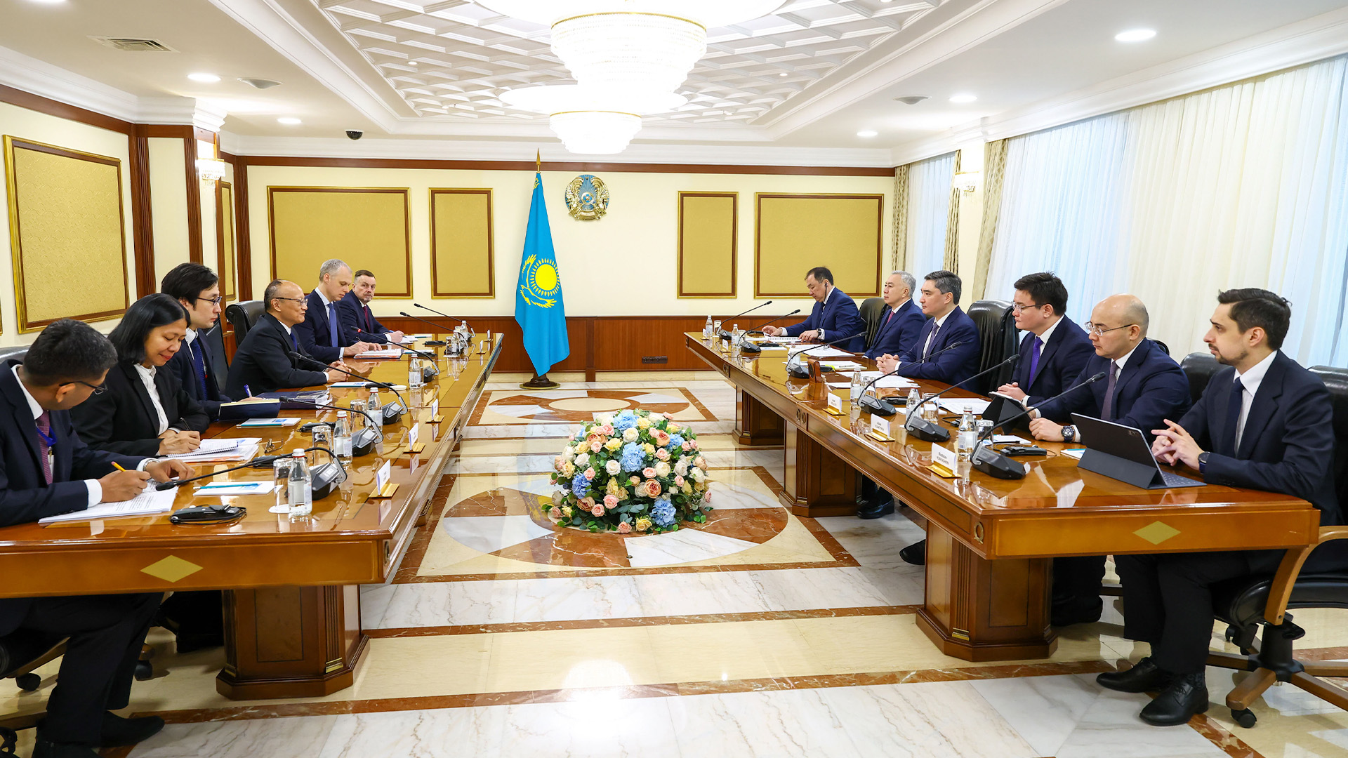 ازيا دامۋ بانكى اۋقىمدى جوبالاردى قارجىلاندىرۋعا مۇددەلى