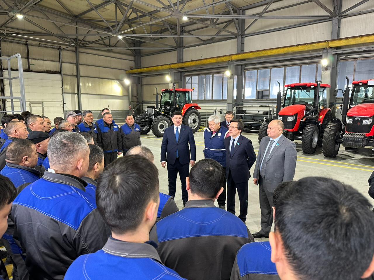 مەملەكەتتىك كەڭەسشى جالپىۇلتتىق كواليتسيانىڭ مۇشەلەرىمەن بىرگە اباي وبلىسىنىڭ تۇرعىندارىمەن بىرقاتار كەزدەسۋ وتكىزدى