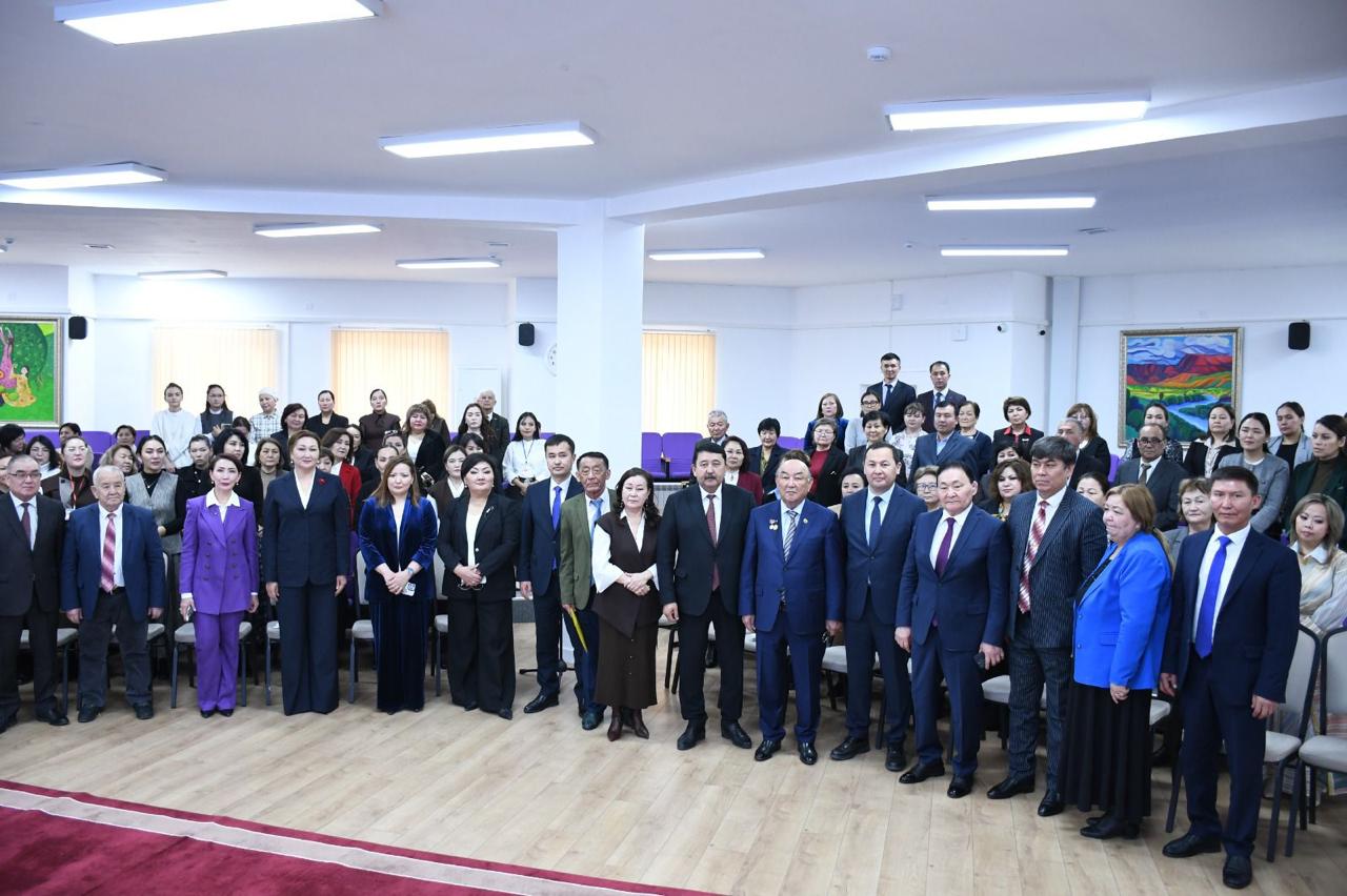 كەلىسىم مەن تۇراقتىلىق تەمىرقازىعى