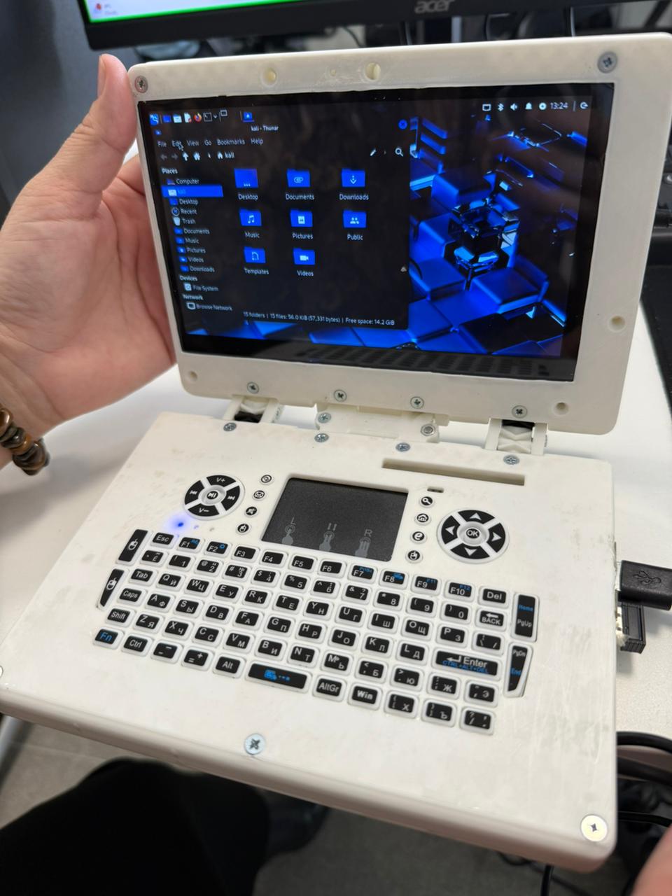 استانالىق وقۋشى كومپيۋتەر قۇراستىردى