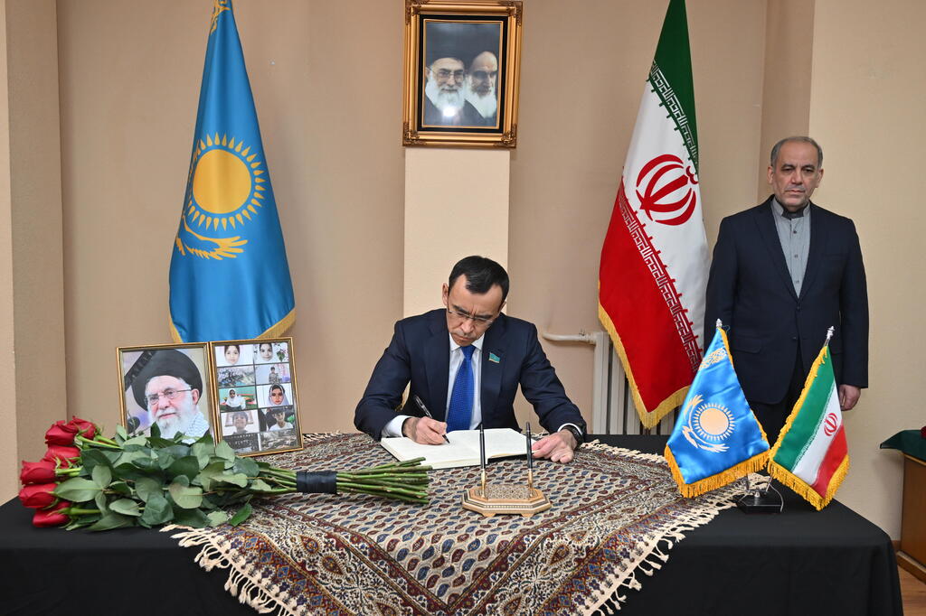 ماۋلەن اشىمباەۆ يران حالقىنا كوڭىل ايتتى