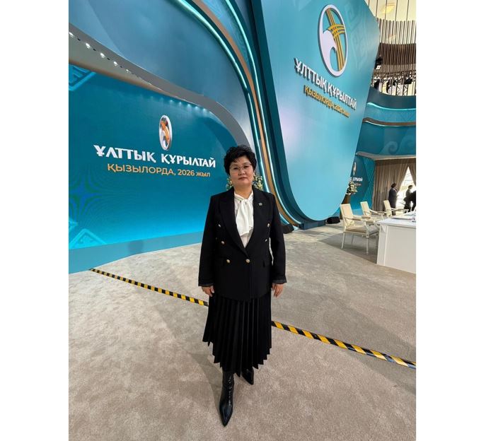 قۇرمەتكە بولەنگەن انا: ءلاززات تايمىرقىزىنىڭ تاعىلىمعا تولى عۇمىرى