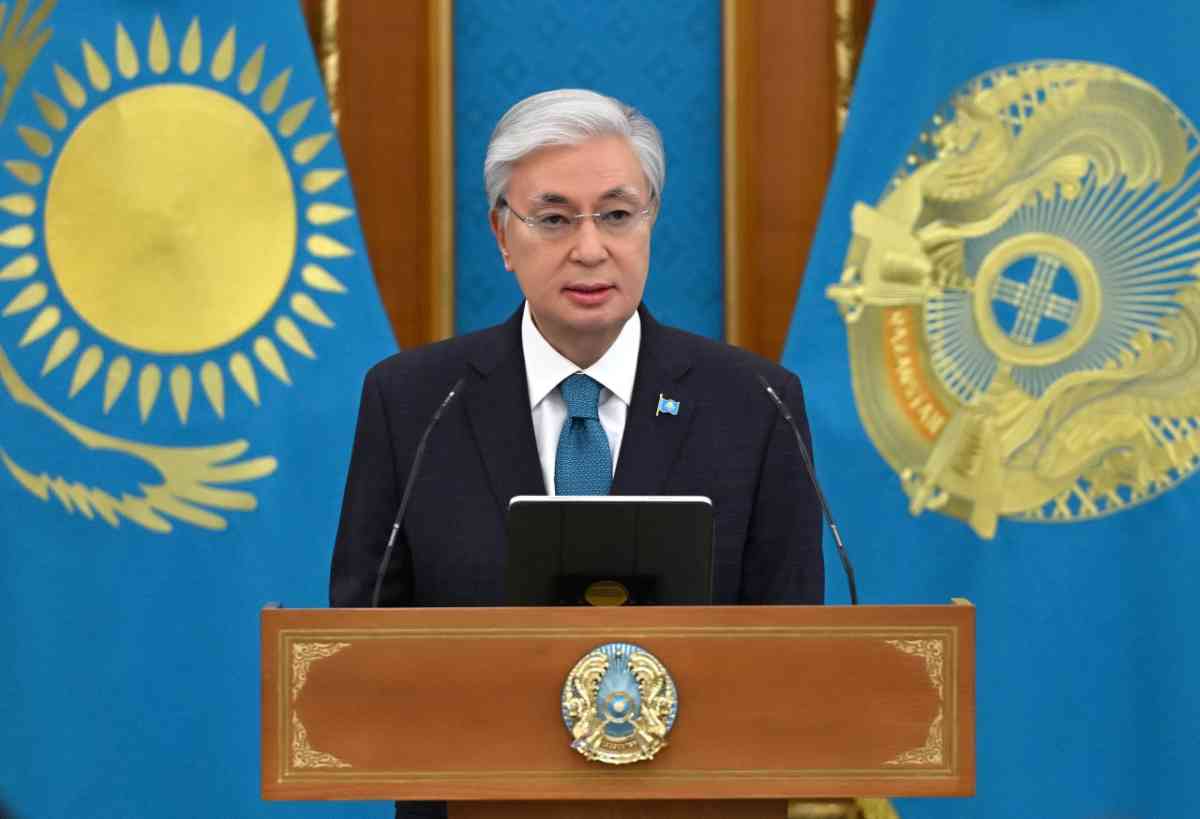 پرەزيدەنت ايەلدەر قاۋىمىن حالىقارالىق مەرەكەمەن قۇتتىقتادى