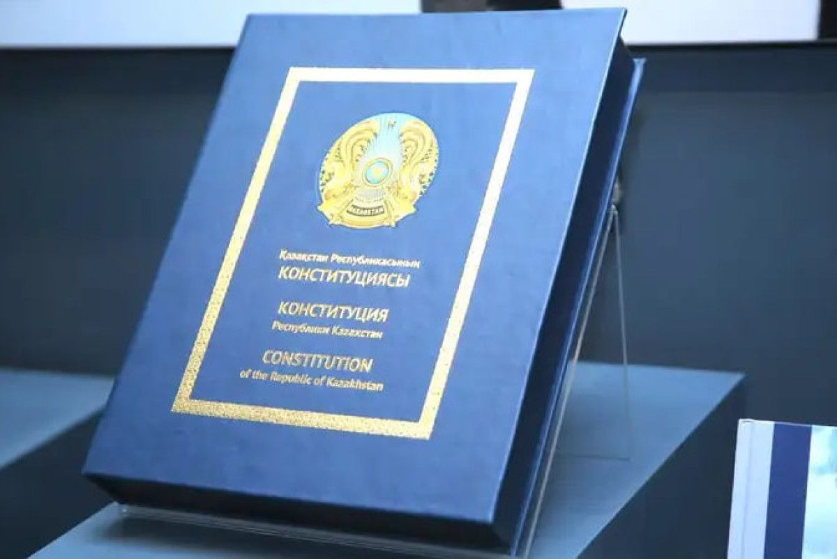 ەرمەك ءابدىراسۋلوۆ, زاڭ عىلىمدارىنىڭ دوكتورى: «جاڭا كونستيتۋتسيا - قۇقىقتىق مەملەكەتتىڭ كەپىلى»