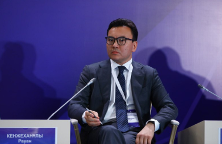 راۋان كەنجەحان ۇلى: كونستيتۋتسيا – قوعامنىڭ قۇندىلىقتارىن ايقىندايتىن ستراتەگيالىق قۇجات