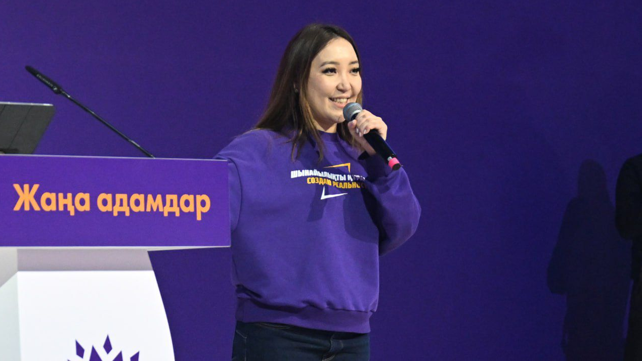 اسەل بادەنوۆا: ءاربىرىمىز ەلىمىزدىڭ تاعدىرىنا اسەر ەتە الامىز