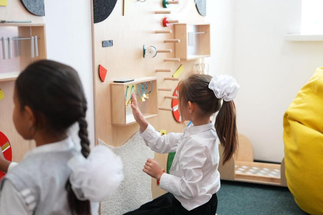 قازاقستاندا ءۇش اۋىسىمدى مەكتەپتەر سانى 4 ەسە قىسقاردى