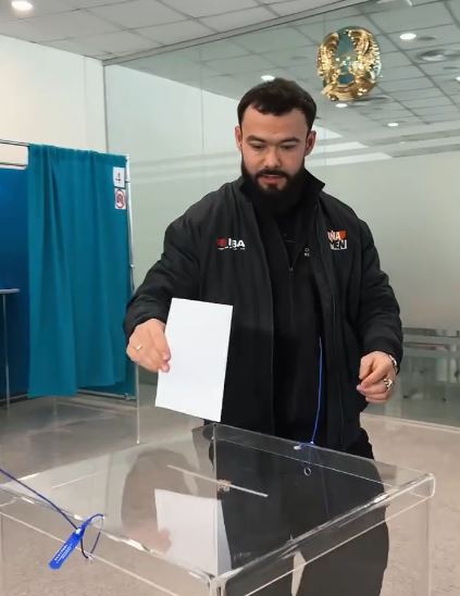 «JanaMen» جوباسىنىڭ قاتىسۋشىلارى رەفەرەندۋمدا ءوز تاڭداۋىن جاسادى