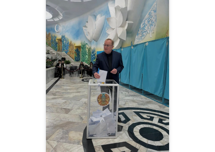 ونەر جۇلدىزدارى رەفەرەندۋمدا ءوز تاڭداۋىن جاسادى