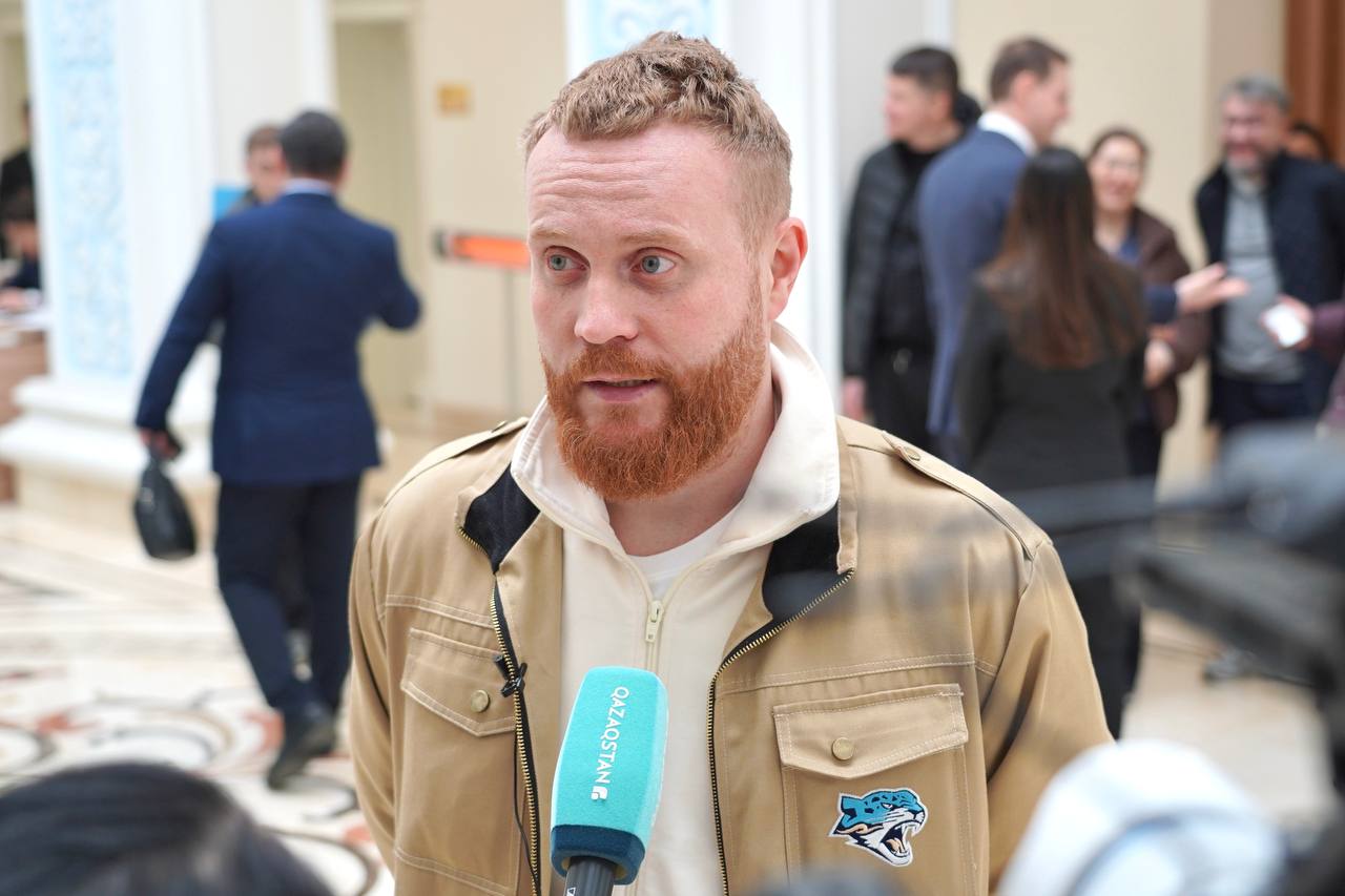 تانىمال قازاقستاندىق ستەنداپ-كوميك ەۆگەني چەباتكوۆ داۋىس بەردى