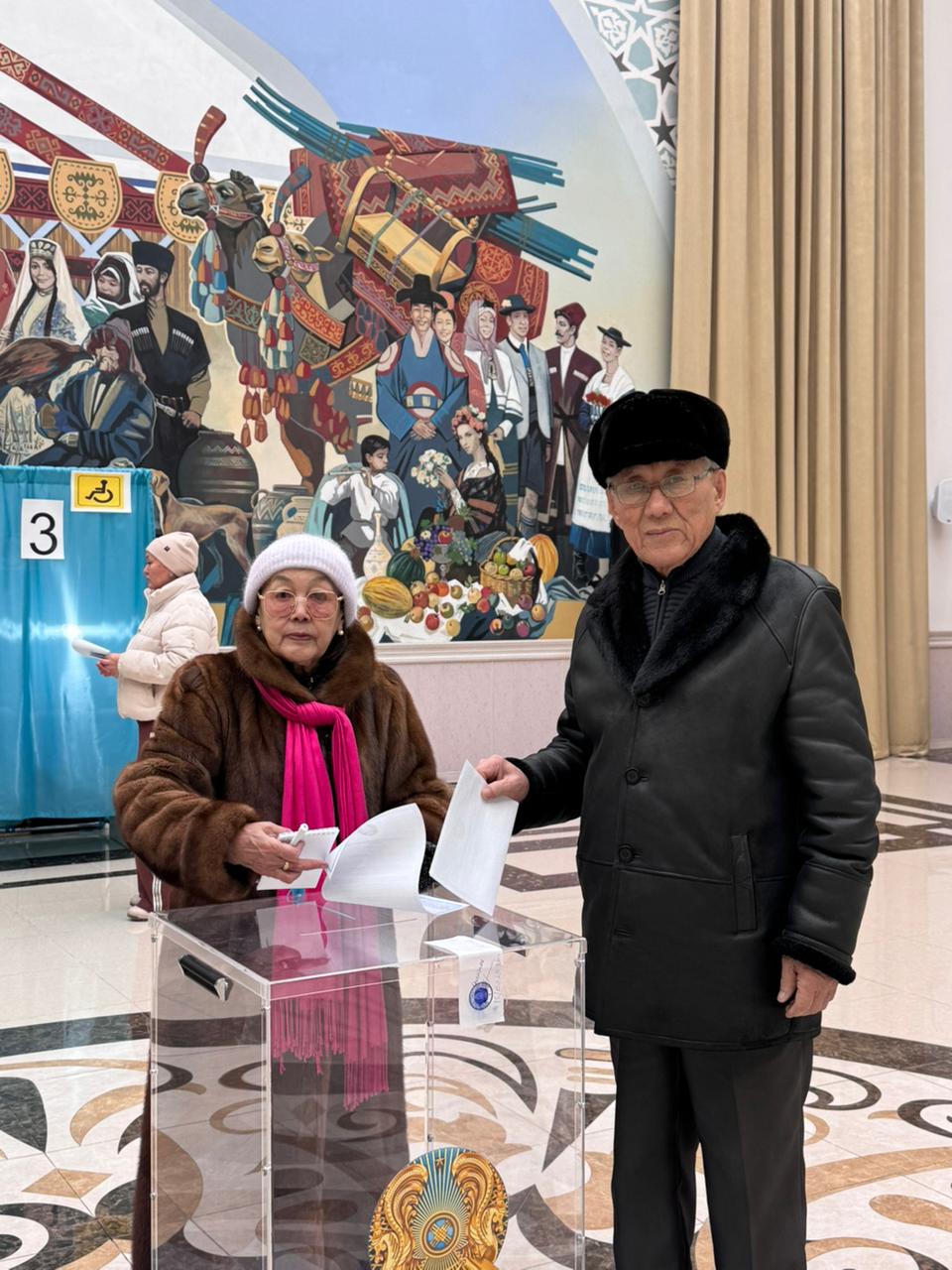 قاراعاندىدا ۇلگىلى جۇپ رەفەرەندۋمدا تاڭداۋ جاسادى