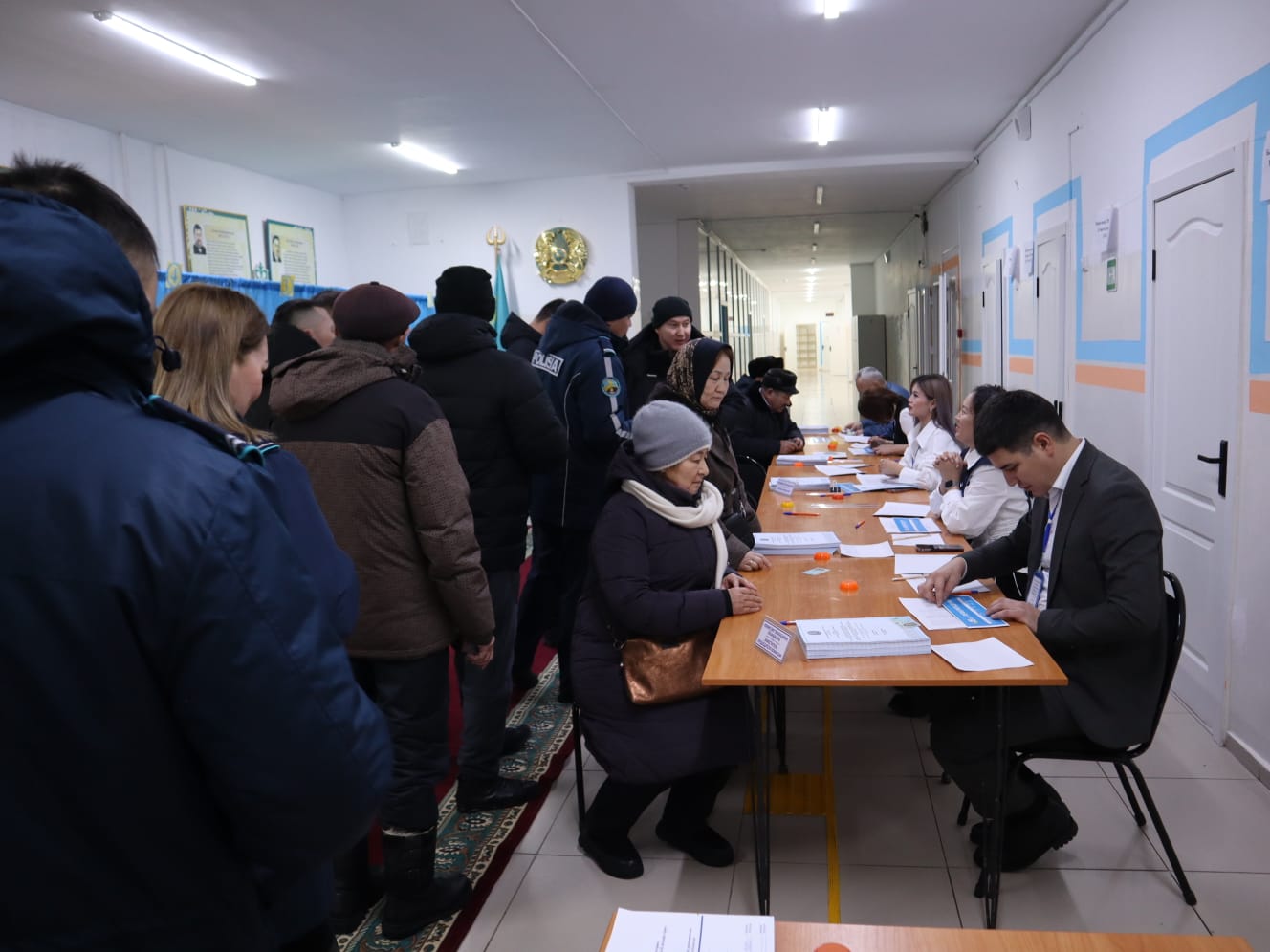 قوستانايلىق تۇرعىندار رەفەرەندۋمدا بەلسەندىلىك تانىتتى