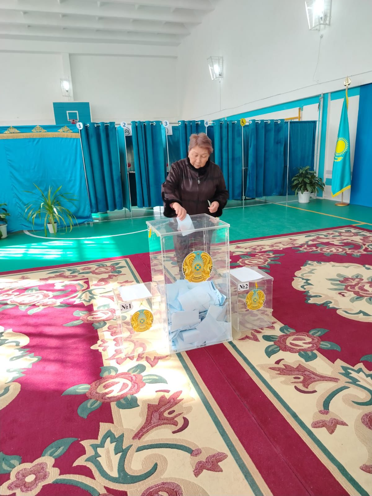 تاراز قالاسىندا «كونستيتۋتسيا» ەسىمدى تۇرعىن داۋىس بەردى