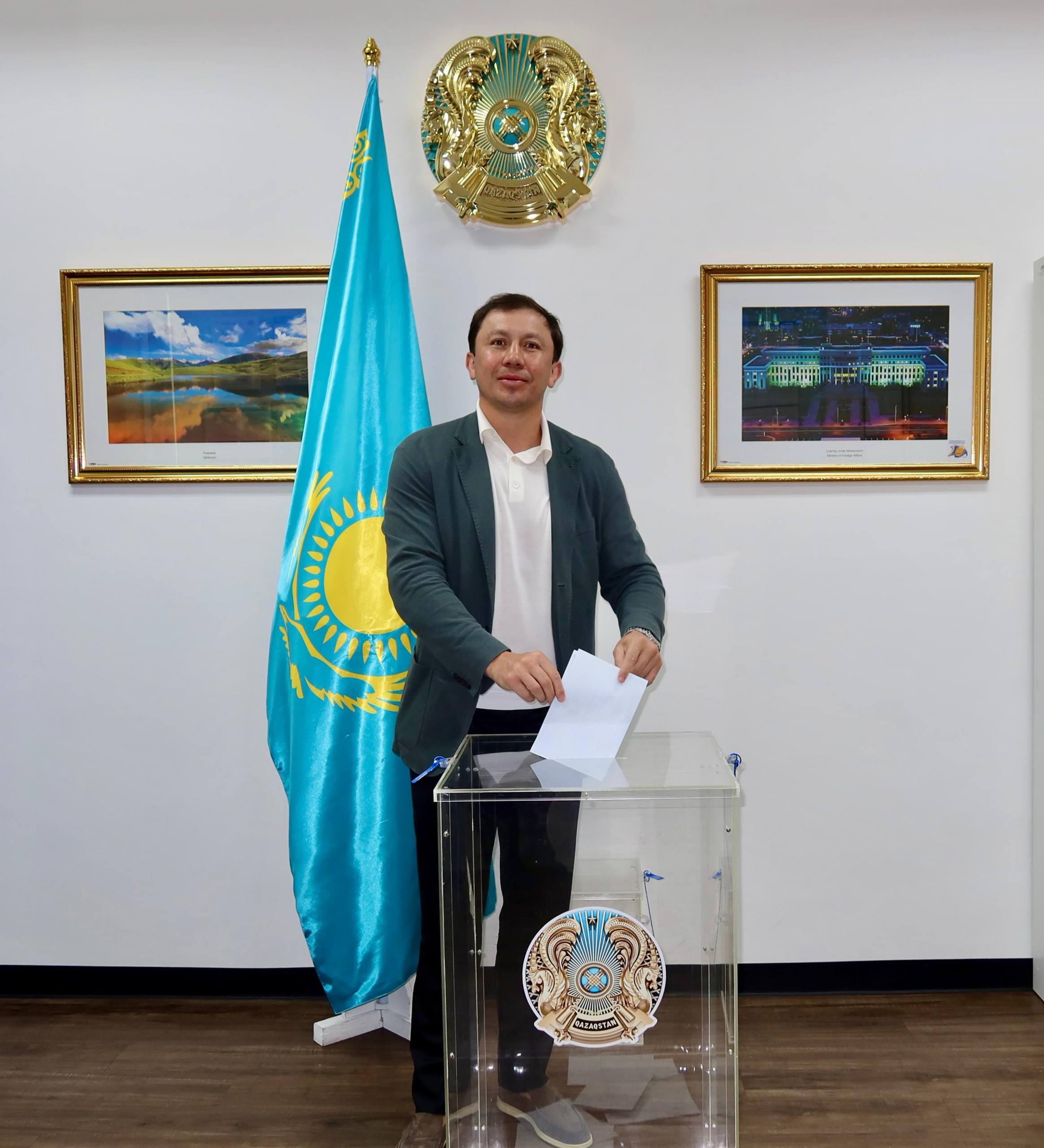 گەننادي گولوۆكين قازاقستاننىڭ تايلاندتاعى ەلشىلىگى جانىنداعى ۋچاسكەدە داۋىس بەردى