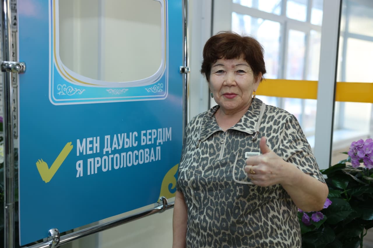 قوستاناي تۇرعىنى تۋعان كۇنىندە داۋىس بەردى