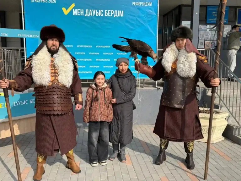 الماتىنىڭ ناۋرىزباي اۋدانىنداعى رەفەرەندۋم ۋچاسكەسىنە باتىرلار كەلدى