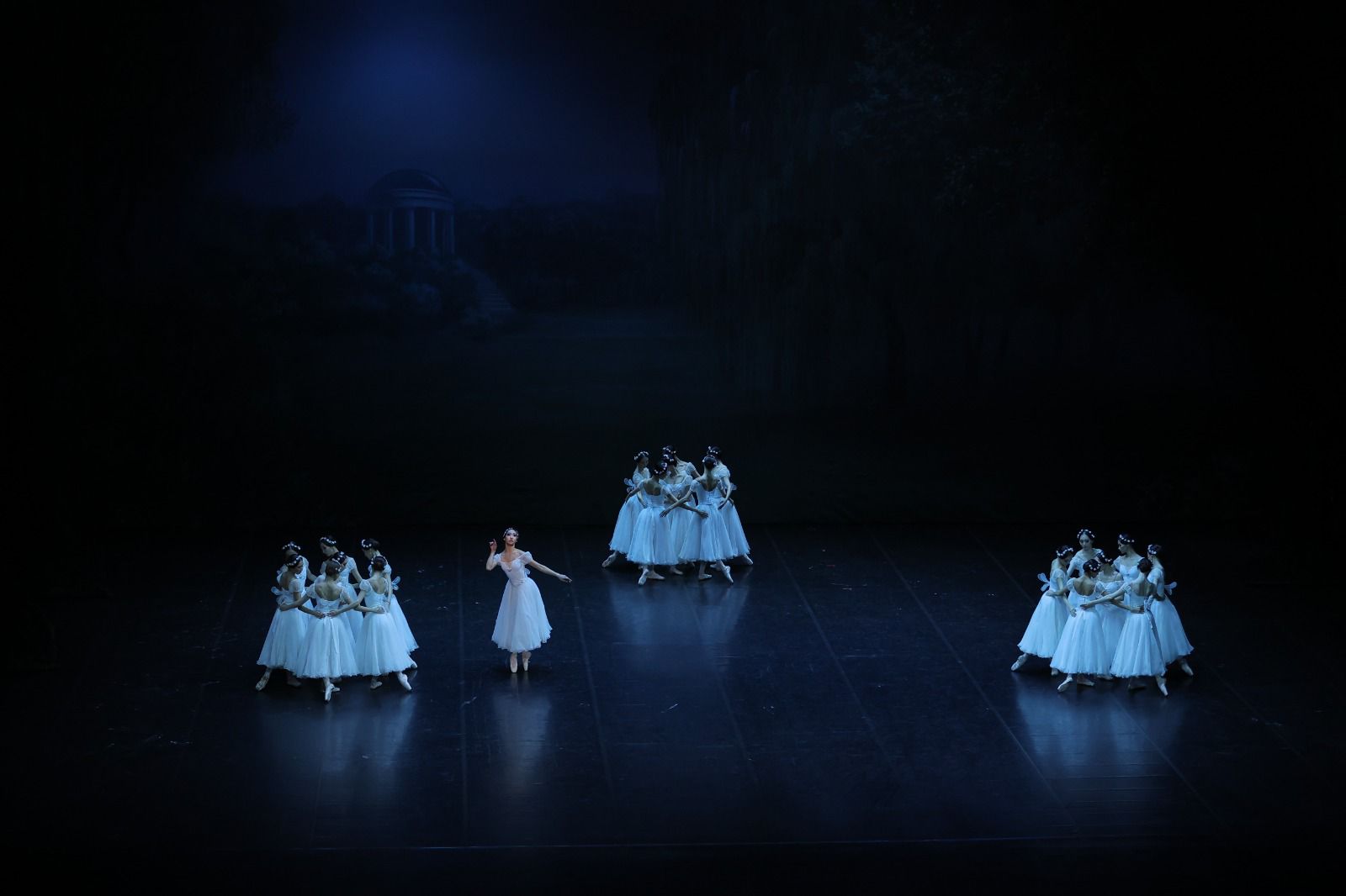 «استانا وپەرا»: ونەر ورداسى ءورىسىن كەڭەيتتى