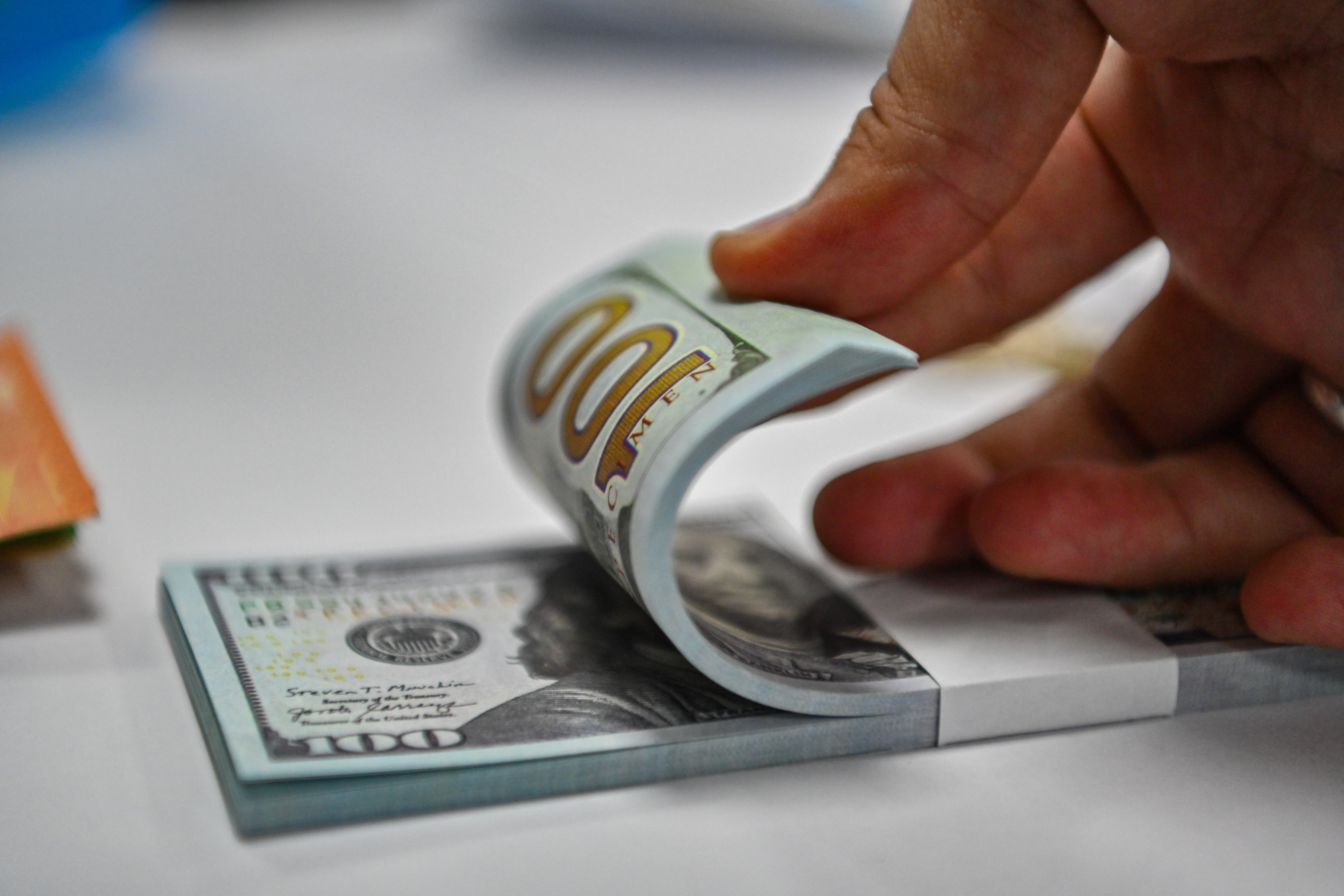 بۇگىنگى تەڭگە باعامى قانداي؟