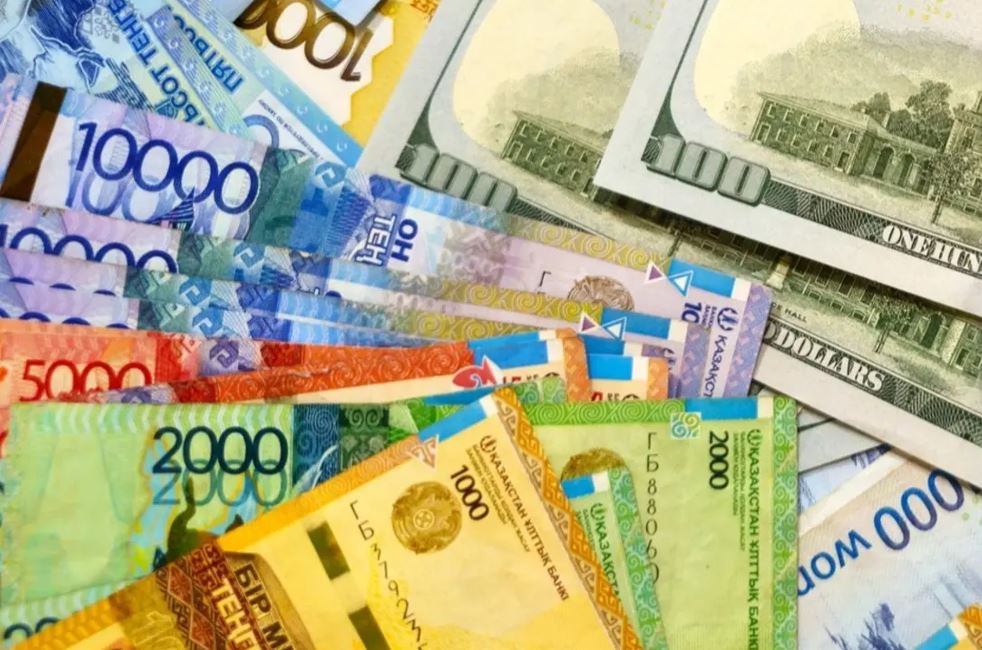 دوللار ءبىر تاۋلىكتە 6,59 تەڭگەگە ارزاندادى