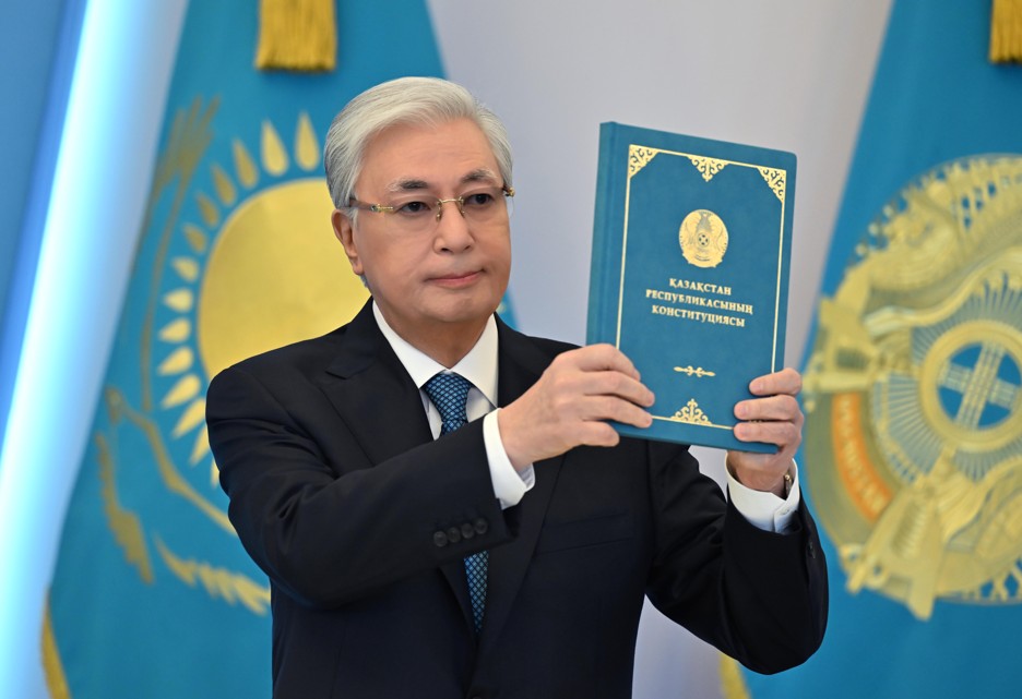 جاڭا كونستيتۋتسيا – ەلدىكتىڭ تىرەگى, ەگەمەندىكتىڭ تۇعىرى