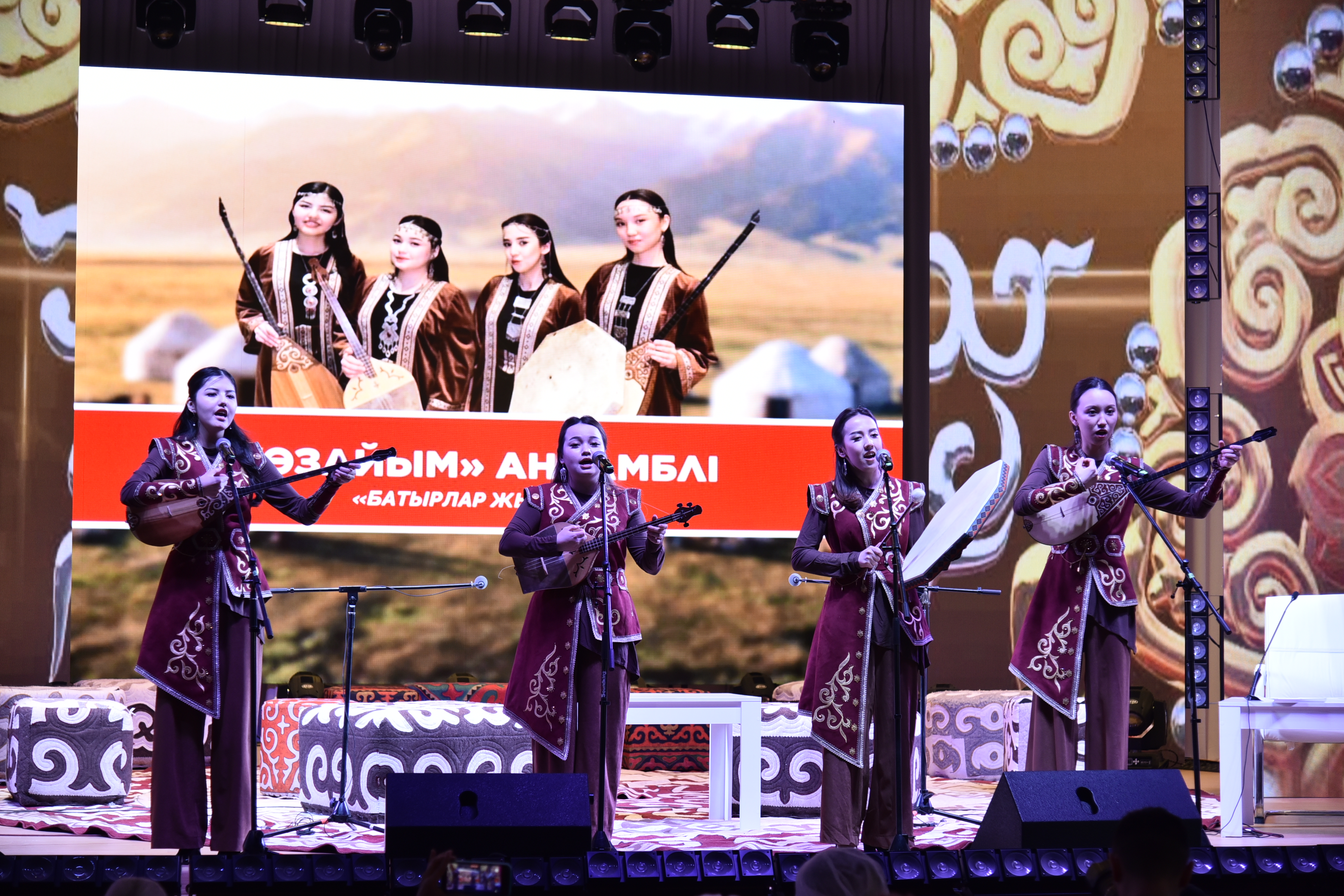 24 ساعاتتىق جىر ماروفونى الەمدىك رەكوردتار كىتابىنا ەندى