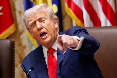 ترامپ: يران قاتارعا سوققى جاساسا, وڭتۇستىك پارس جويىلادى