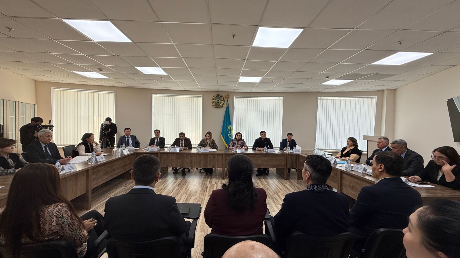 مەملەكەتشىل جۇمىس جالعاسادى