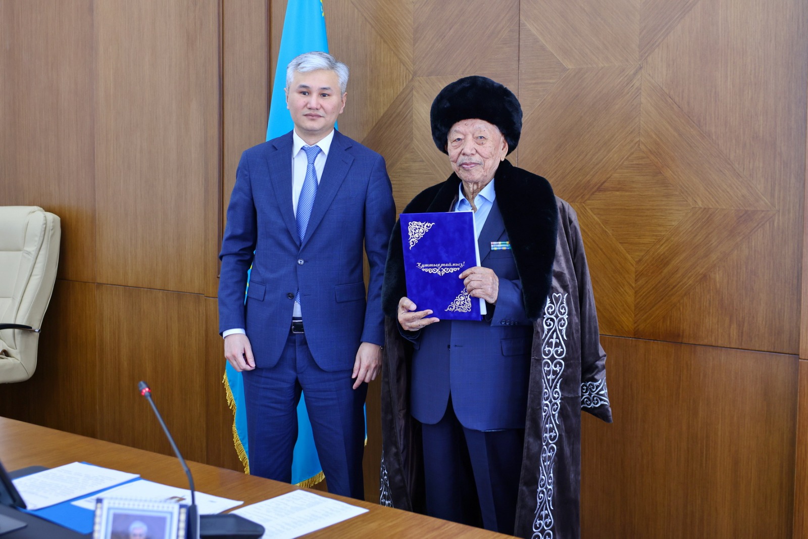 ساعىندىق قوجامسەيىتوۆ: عيبراتتى عۇمىر بەلەستەرى