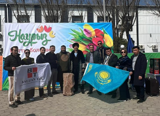 كونە ءداستۇر جاڭعىردى: شاۋىلدىردە بالۋان تاس كوتەرىلدى