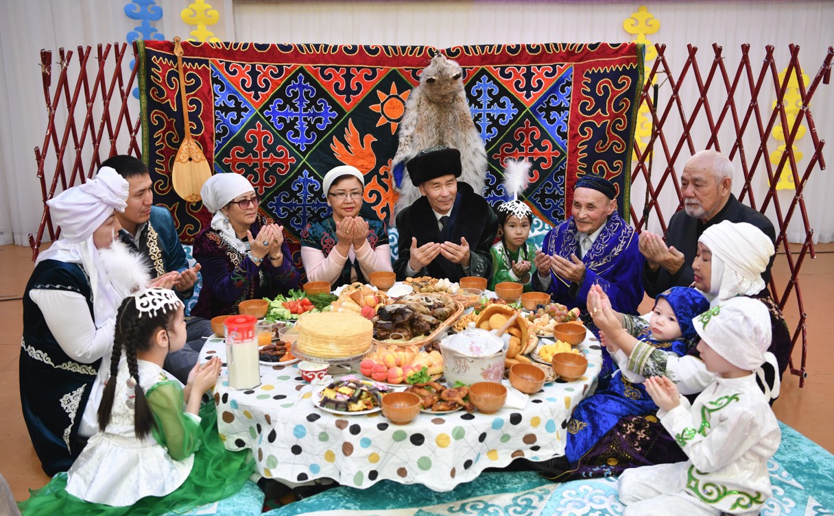 تاتۋلىق پەن مەيىرىم مەرەكەسى