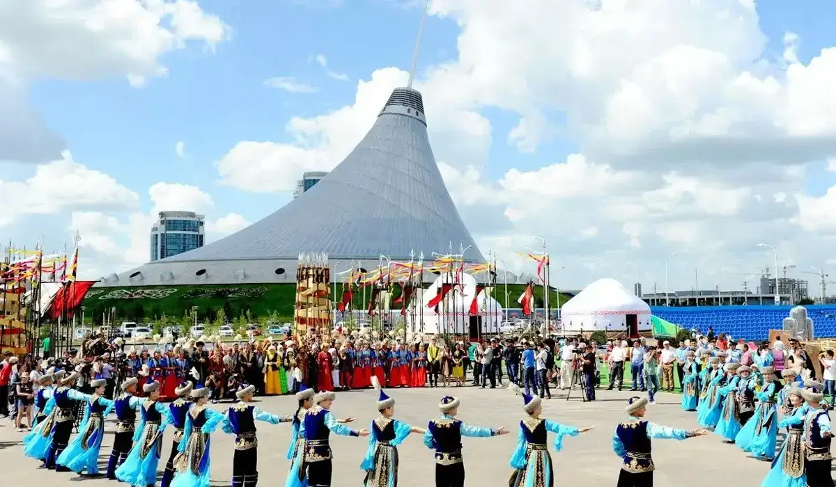 بۇگىن ەلوردادا اۋقىمدى درون-شوۋ وتەدى