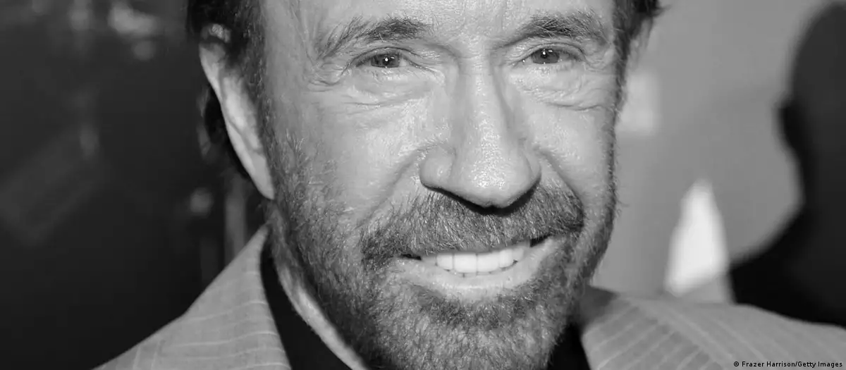 الەمگە تانىمال اكتەر چاك نورريس ومىردەن ءوتتى