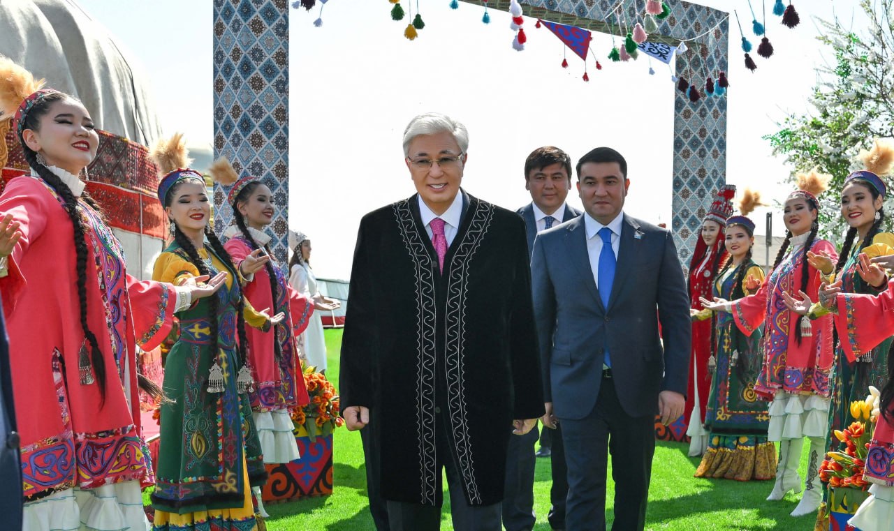 مەملەكەت باسشىسى ناۋرىز مەرەكەسىنە قاتىستى