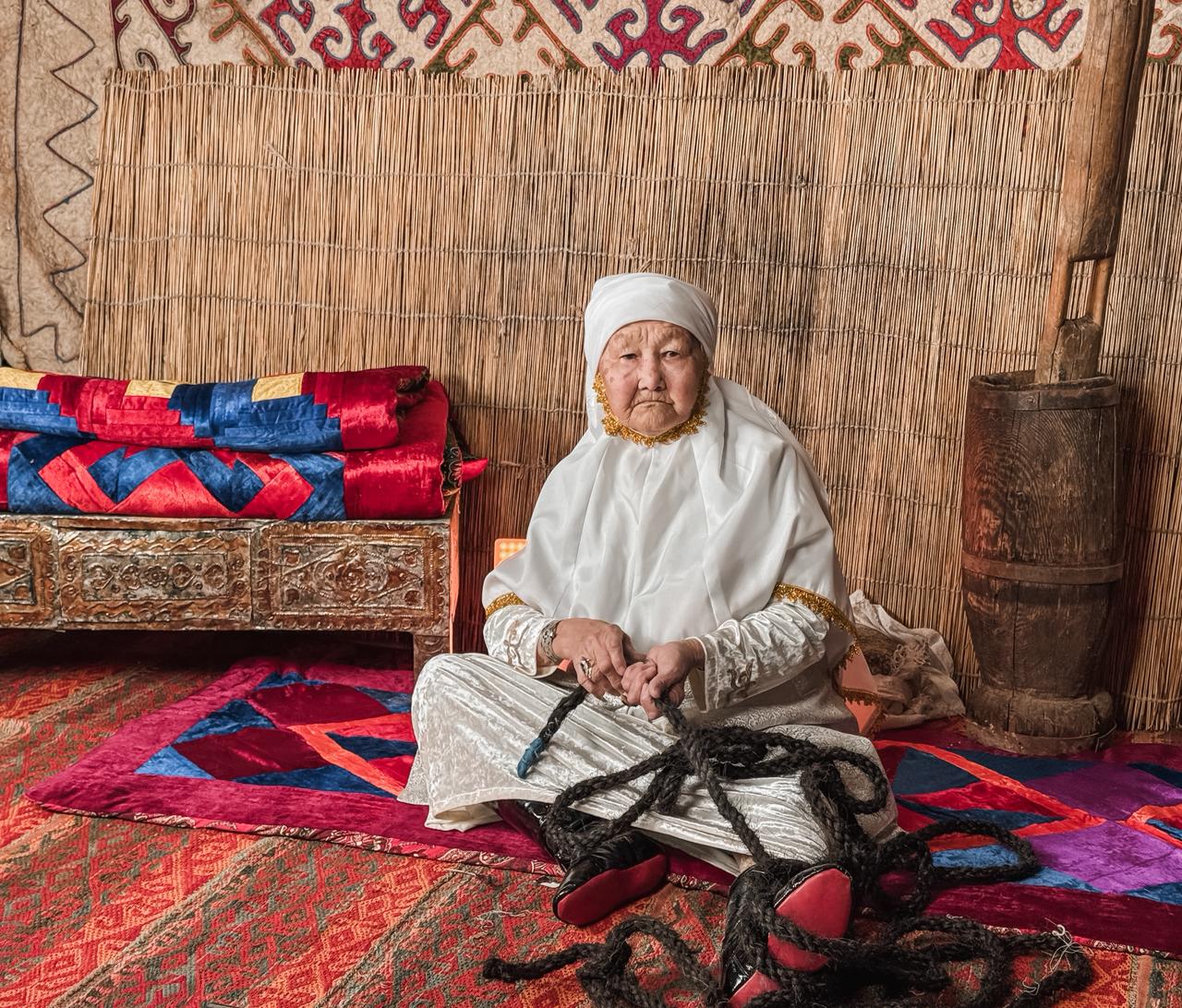 كۇنىمحان اجەنىڭ قىل شىلبىرى